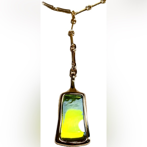 RIm Soho Green Geometric Stone
Pendant Necklace 17” L Adjustable - Picture 13 of 17